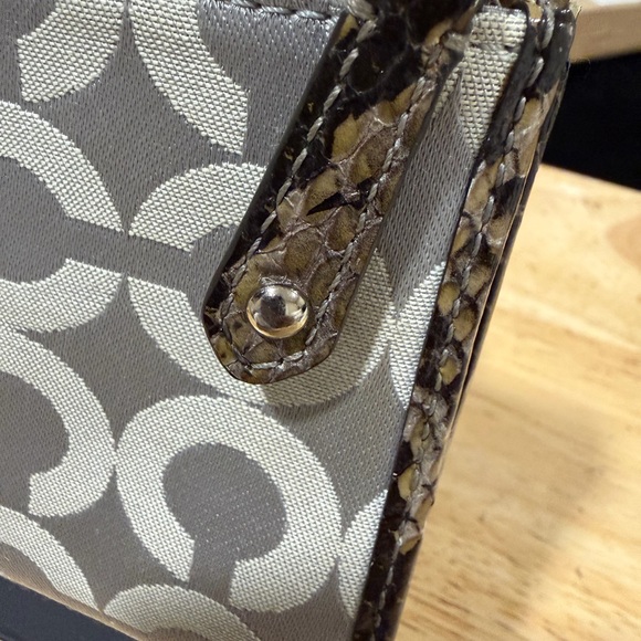 Coach Python Graphic Wallet(OP ART SIGNATURE) - Picture 9 of 9